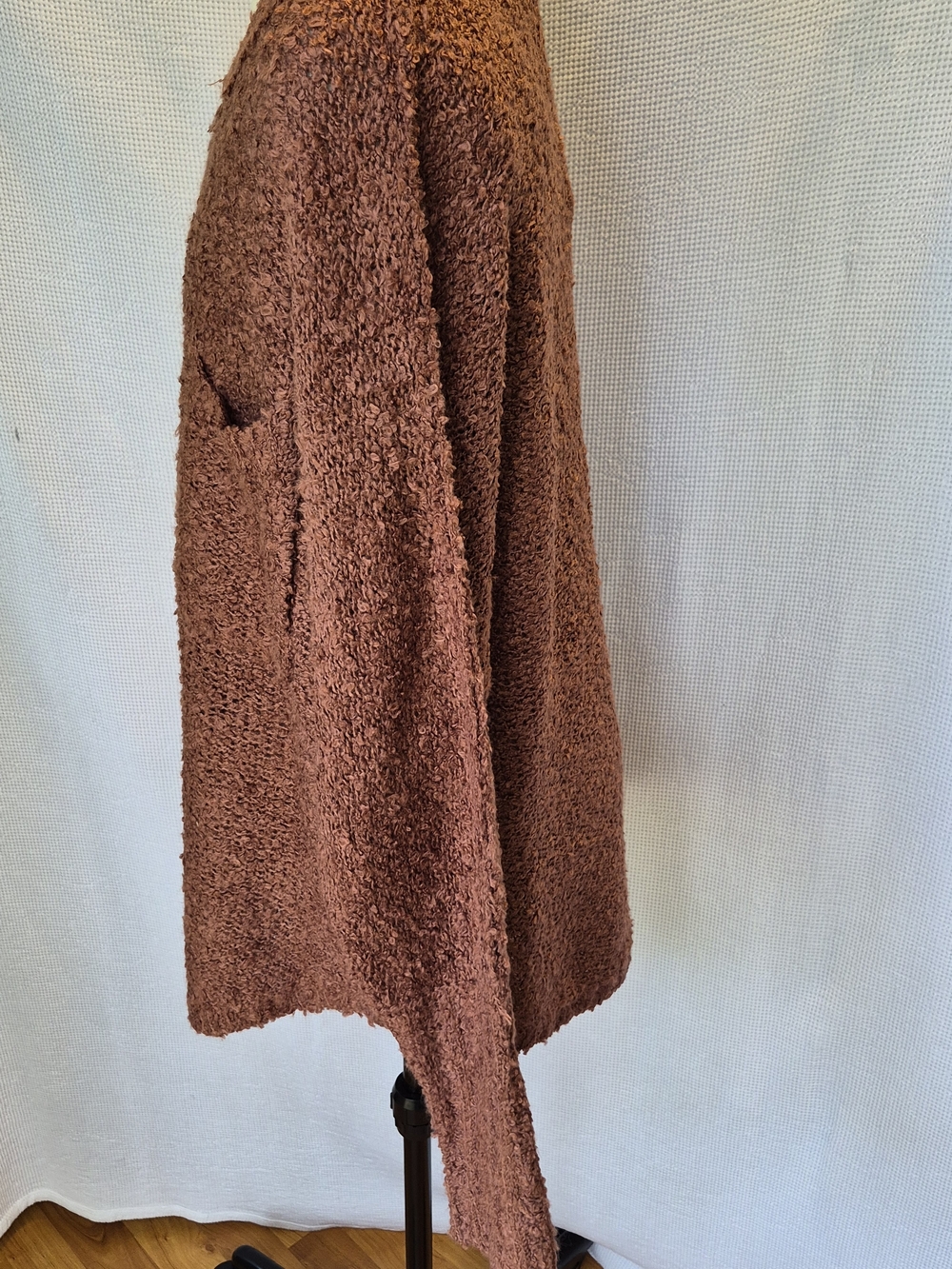 Women's Rust Textured Crewneck Sweater with Pocket - Picture 3 of 11